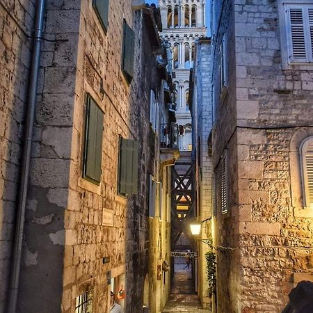 Largo Apartment In The Heart Of Diocletian Palace Split Buitenkant foto