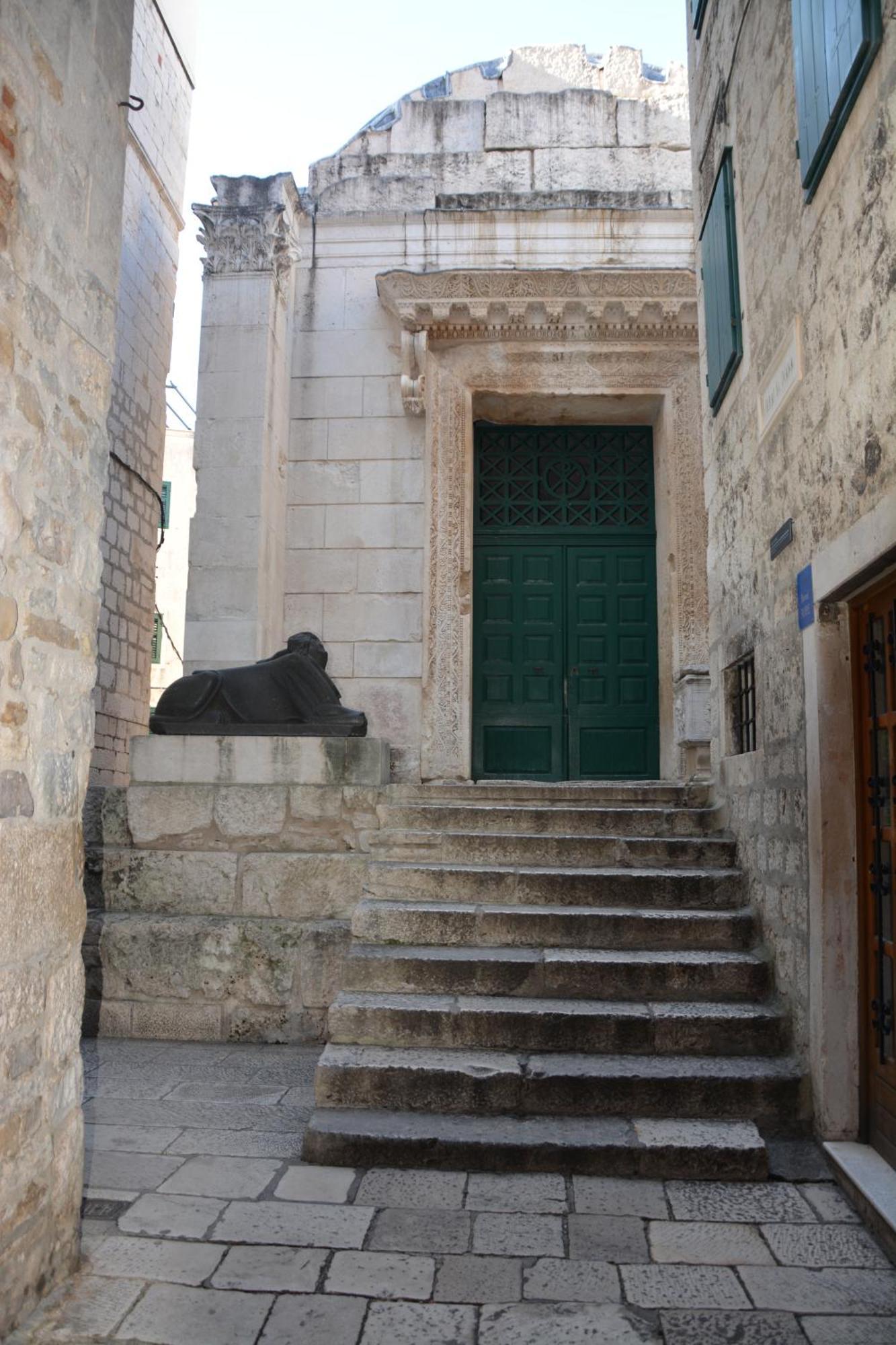 Largo Apartment In The Heart Of Diocletian Palace Split Buitenkant foto